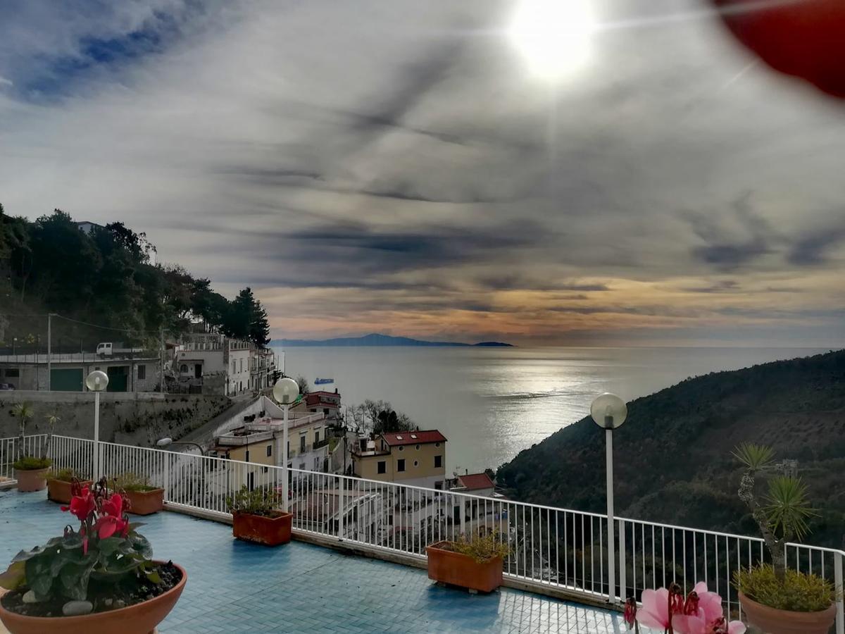 Le Terrazze Di Cristina Bed and Breakfast Vietri Exteriör bild