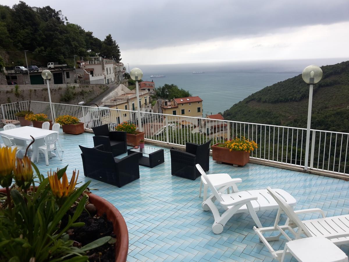 Le Terrazze Di Cristina Bed and Breakfast Vietri Exteriör bild